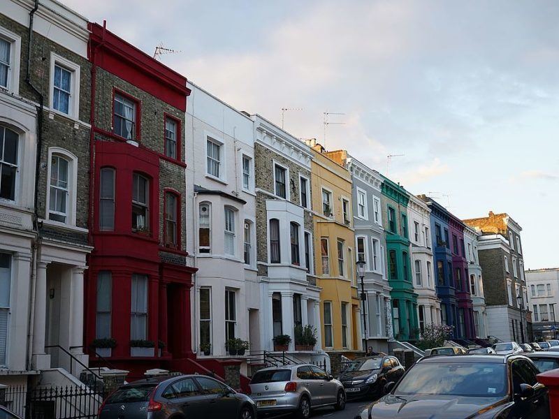 UK Property Market Improves but Slowdown Seen as Rates Rise-RICS